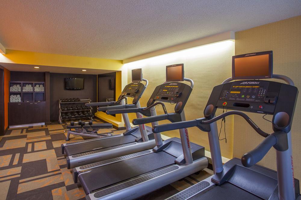 Courtyard By Marriott Charlotte Airport Loso Exterior foto