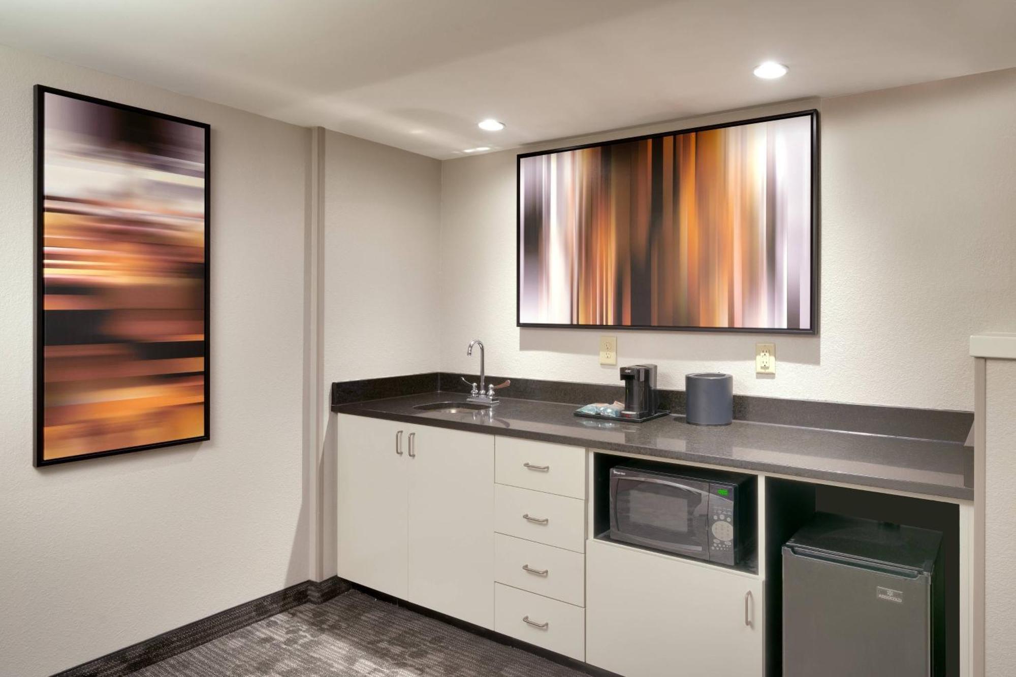 Courtyard By Marriott Charlotte Airport Loso Exterior foto