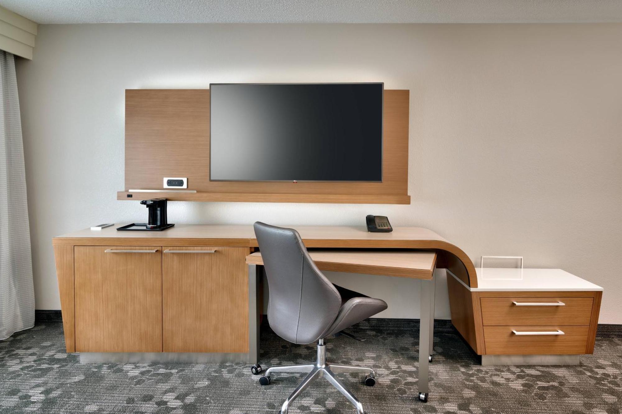 Courtyard By Marriott Charlotte Airport Loso Exterior foto