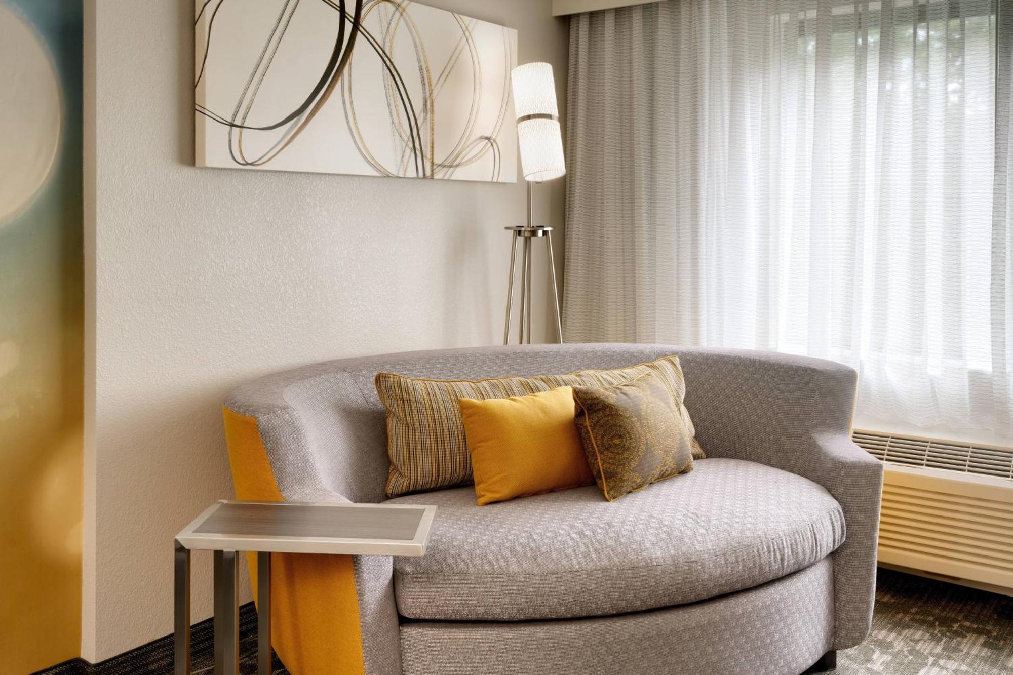 Courtyard By Marriott Charlotte Airport Loso Exterior foto