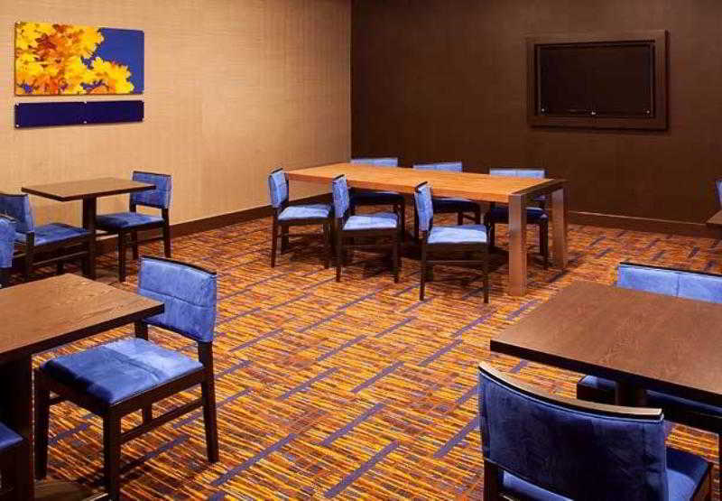 Courtyard By Marriott Charlotte Airport Loso Exterior foto